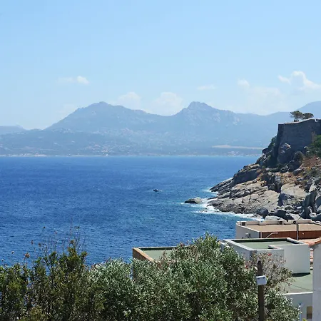 솔 마레 호텔 칼비